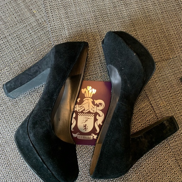 Fergie Black Suede Pumps. Size 9 - Picture 1 of 8
